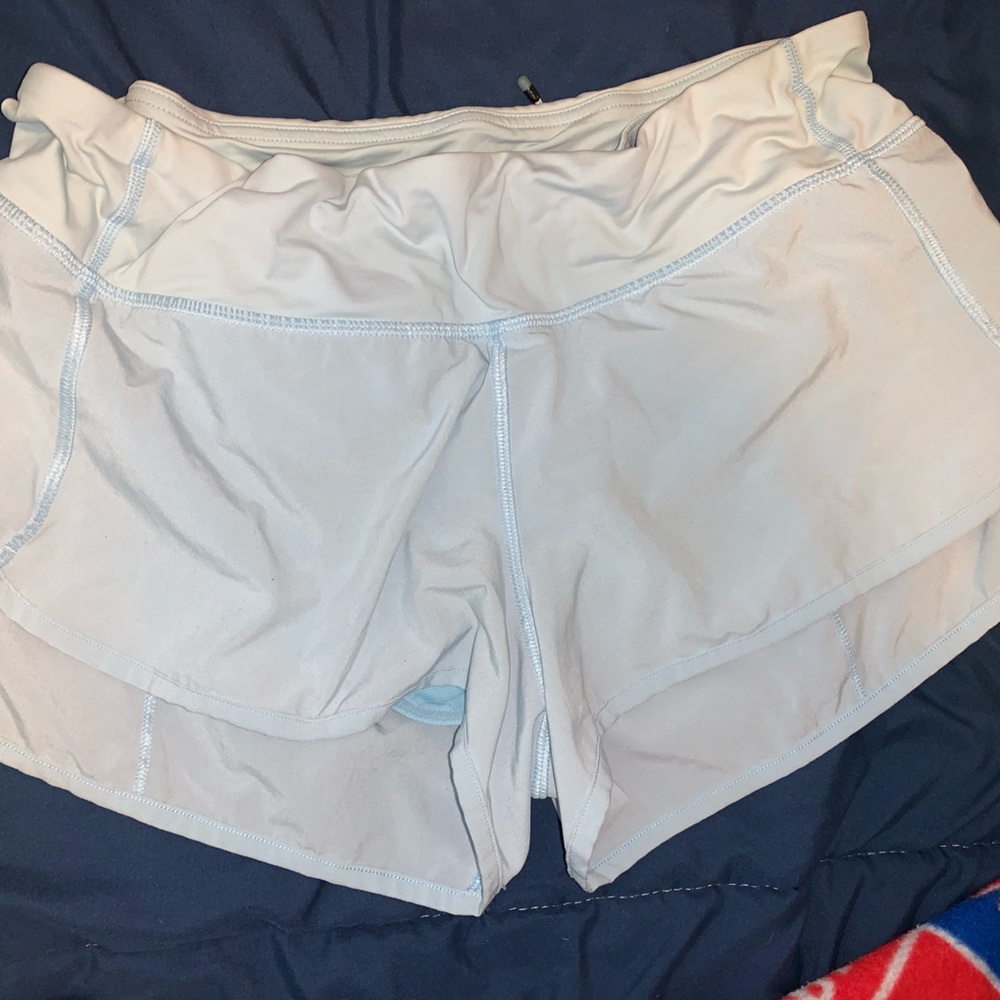 Lululemon Shorts - Size 8 - 2.5”